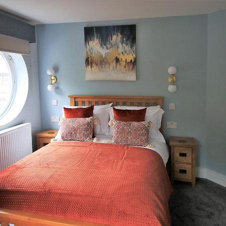 Streamside Apartments Yeovil Esterno foto