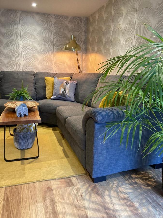 Streamside Apartments Yeovil Esterno foto